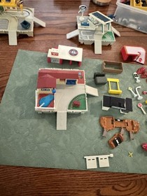 Vintage 1987 Galoob Micro Machines Travel City BIG LOT Playsets Parts Accessorie