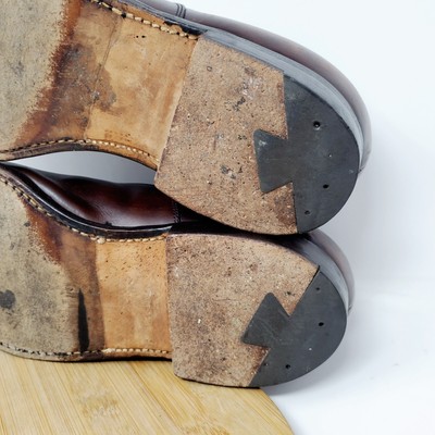 Alden 920 Straight Tip Bal is built on the Hampton last. The model has a dark brown Calfskin leather upper with a single leather outsole.