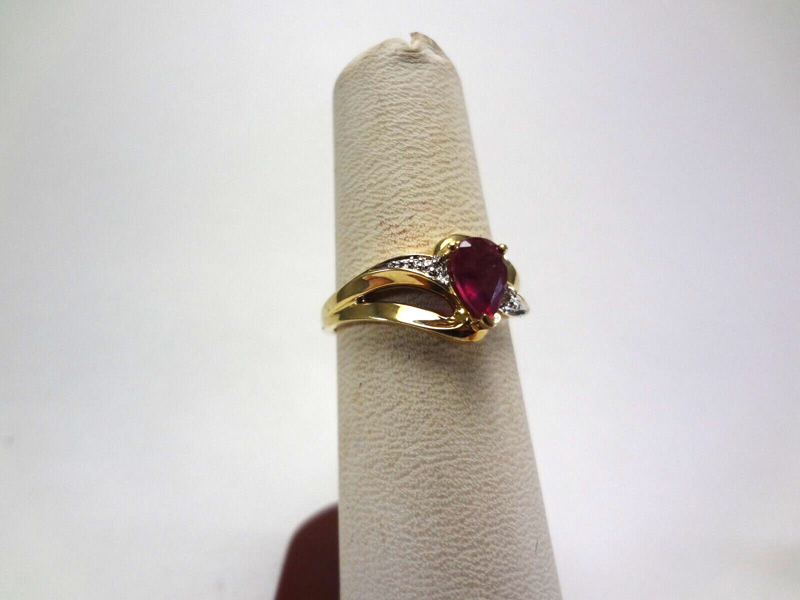 10K SOLID GOLD - NATURAL RUBY & DIAMOND RING - 1.… - image 8