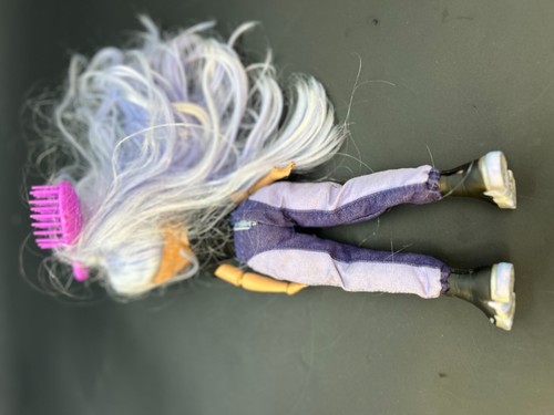 Muñeca de moda Rainbow High Vision Tessa Park RARA DIFÍCIL DE ENCONTRAR pelo morado - Imagen 6 de 13