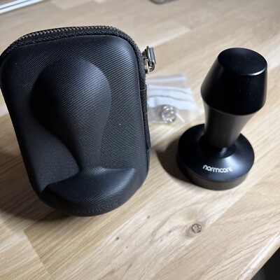 NORMCORE 58,5 MM schwarz Federzug Tamper mit Hülle