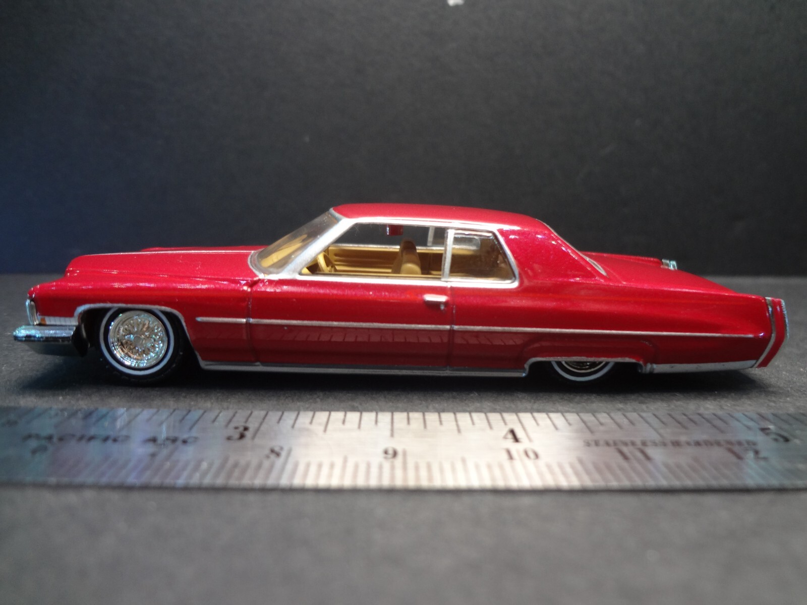 Greenlight 1973 Cadillac Coupe Deville LR- Loose 1:64