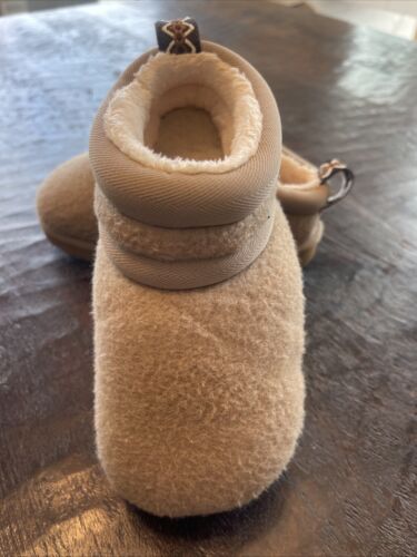NEW KIDS AMPHORA UGG ASTRO ULTRA SLIPPERS BOOTIES BOOTS 1157670K sz 13 - Picture 2 of 5