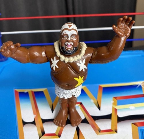 Vintage 1992 WWF WWE Hasbro Kamala Series 7 EUC Ac...