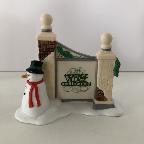 Department 56 Heritage Village Collection VILLAGE SIGN WITH SNOWMAN #5572-7