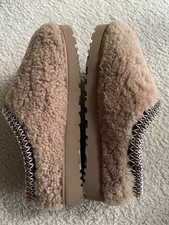 Authentic New Ugg Tasman Maxi Curly Clogs Women’s Size 7 Popular Chestnut Color!