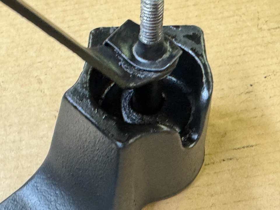 Оригинальный заводской корпус противовеса оси 8,8 для Ford Mustang 87-93 годов выпуска шестерня 5,0 - Изображение 3 из 4