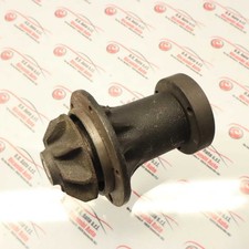 Pompe à eau Mercedes 207