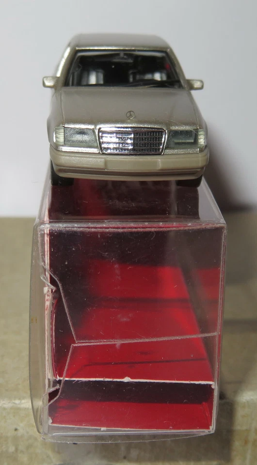 HERPA HO 1/87 MB MERCEDES-BENZ E 320 LIMOUSINE GRIS CLAIR METAL #031424 IN BOX - Photo 2/4