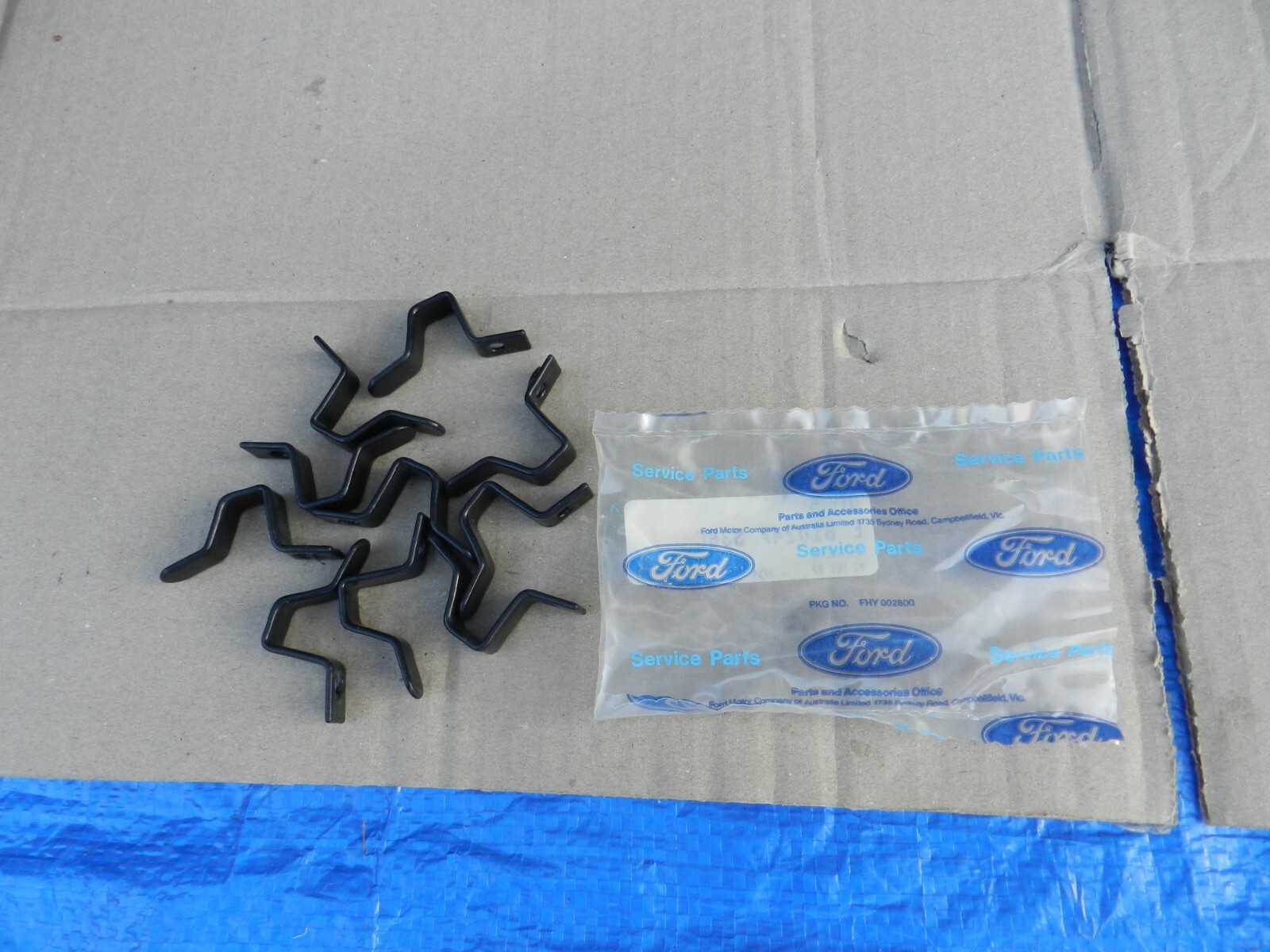NOS FORD XD XE DOOR RUBBER CLIPS/SUITS FAIRMONT GHIA ESP FALCON S PACK