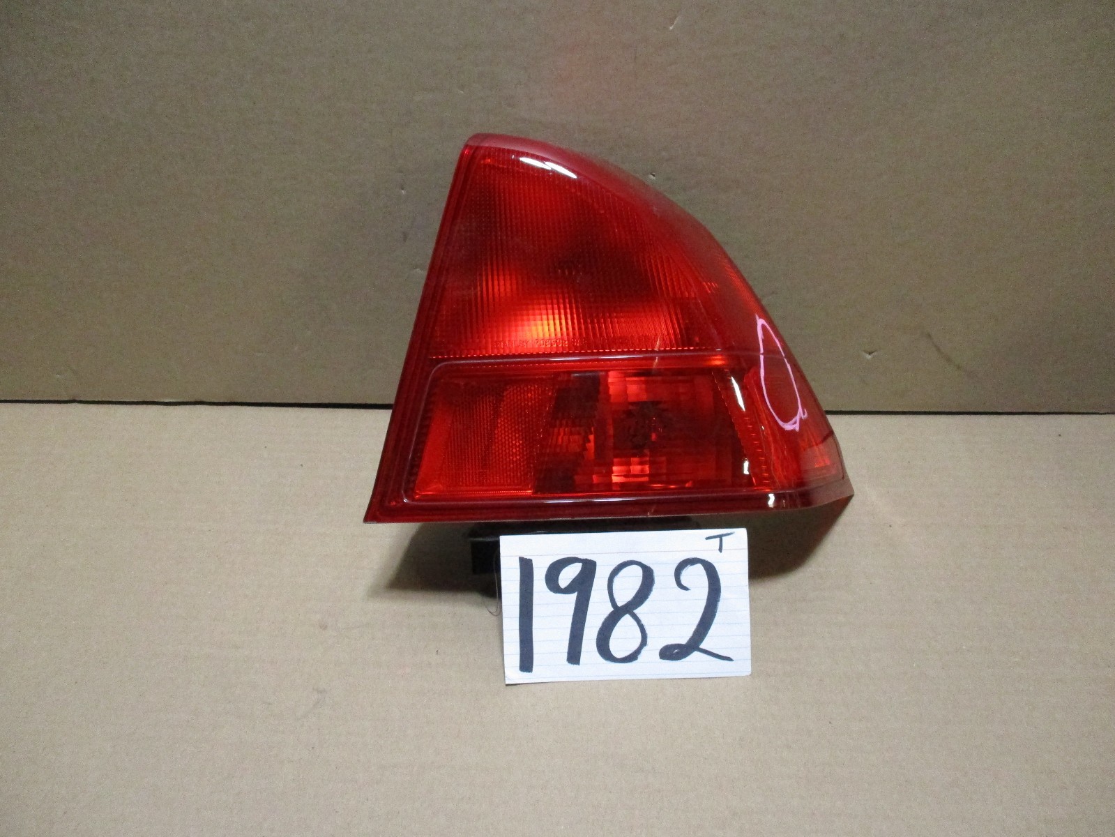 01 02 03 Civic 4 Door Sedan PASSENGER Side Tail Light Used Rear Lamp #1982-T 