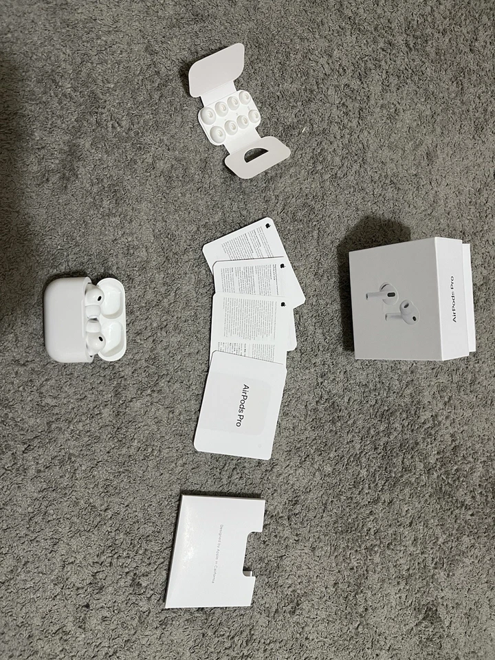 Apple AirPods (3rd generation), foto 3 di 4