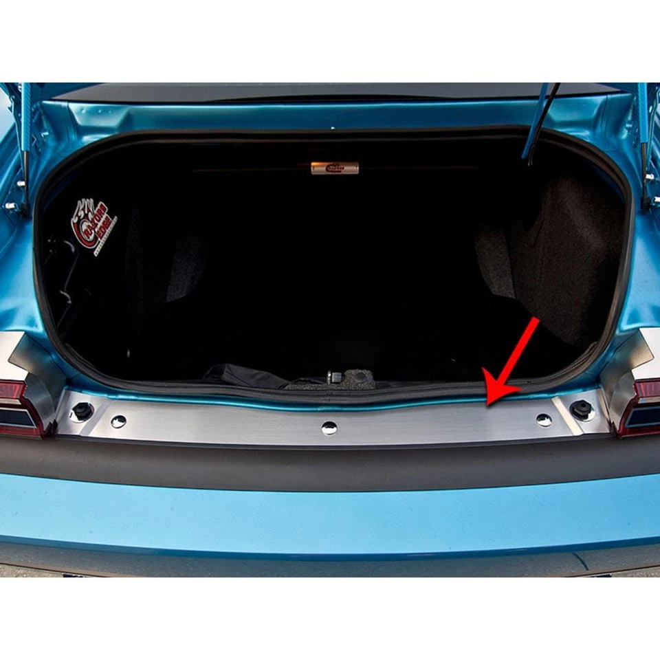 Forro de maletero de acero inoxidable cepillado para Dodge Challenger R/T 2009-2014 Foto 3 de 4