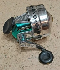 Johnson Century C200B Push Button Fishing Reel Vintage