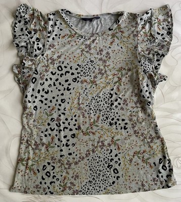 Rachel Roy T-Shirt Top sz 1X Gray Multi Animal Print Floral Ruffled Sleeves