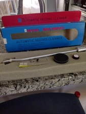 RECOTON AUTOMATIC RECORD CLEANER, VINTAGE 1970'S NEW