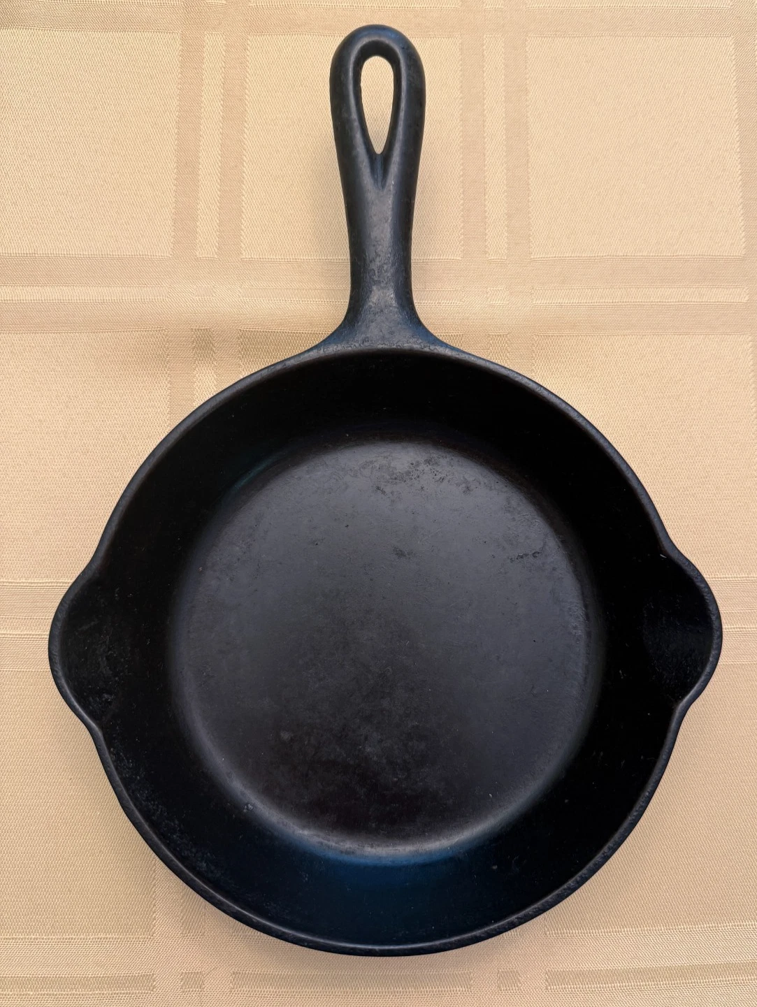 Griswold #4 Cast Iron Skillet Slant Logo 702 Erie Vintage