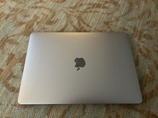 Apple MacBook Pro 13.3" (512GB SSD, Intel Core i5 8th Gen., 2.40 GHz, 8GB)