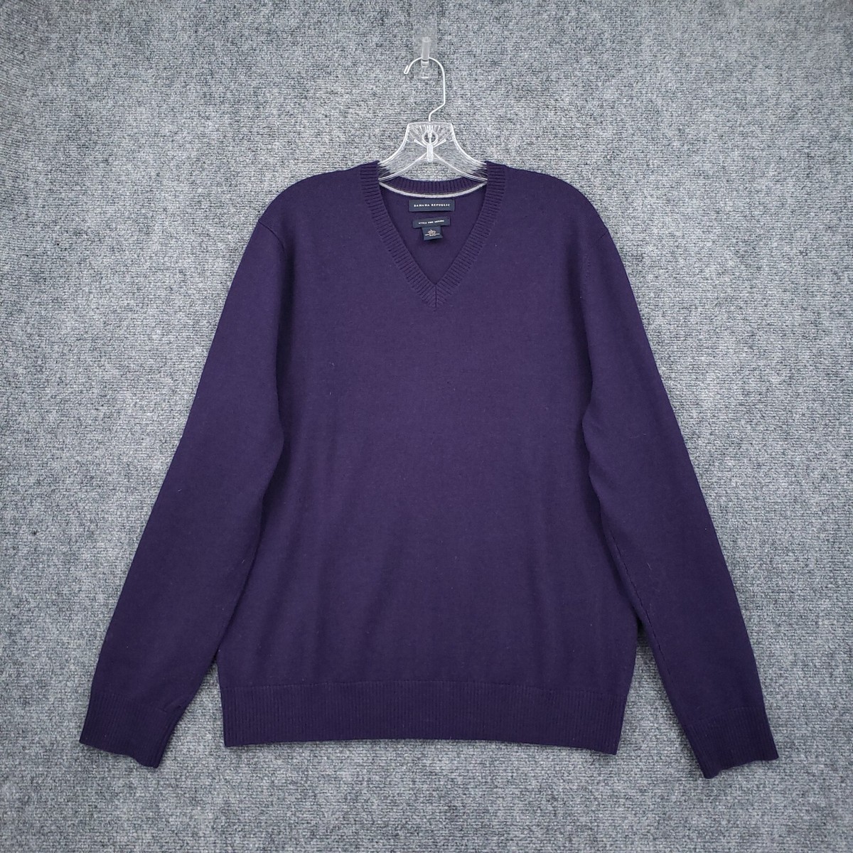 Banana Republic Sweater Mens Large Purple Extra Fine Merino Wool V