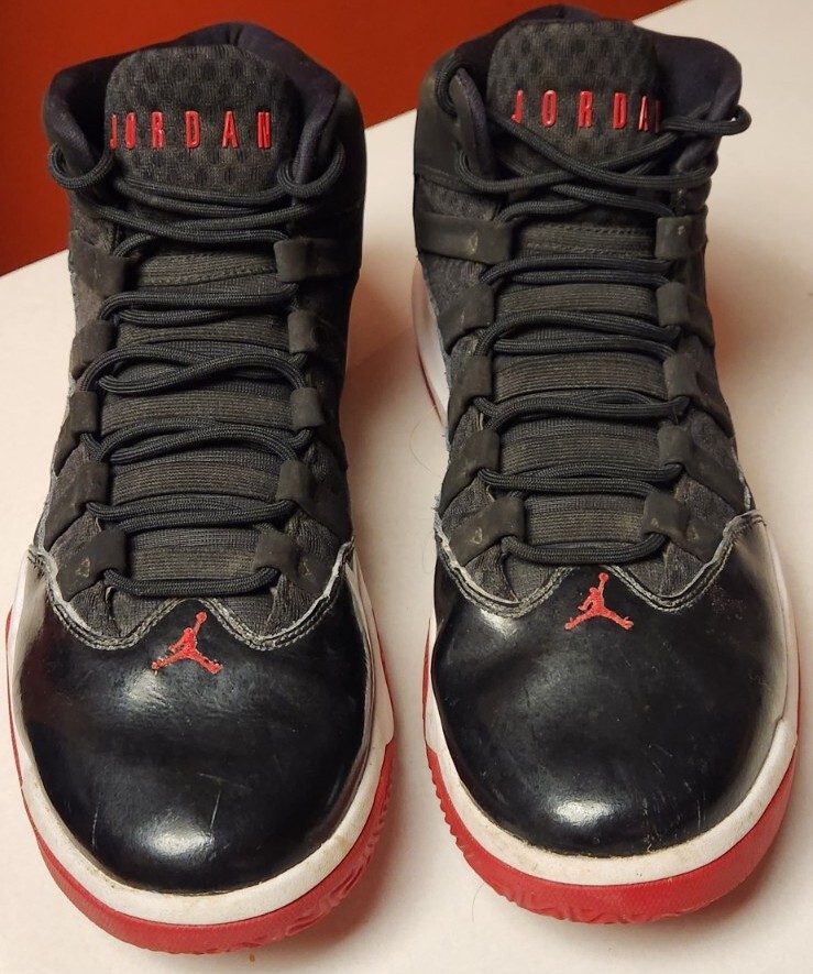 NIKE Air Jordan Max Aura Menu0026#039;s Size 11 Shoes Black/Red/White  AQ9084-006 MJ | eBay