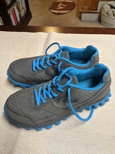 women champion tennis shoes