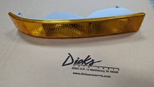 03-24 Chevrolet Express Van OEM Right Passenger Side Marker Amber Turn Signal