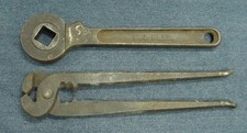VINTAGE MCKAIG-HATCH TIRE CHAIN CRIMPER AND W&M MOSSBERG RATCHET WRENCH
