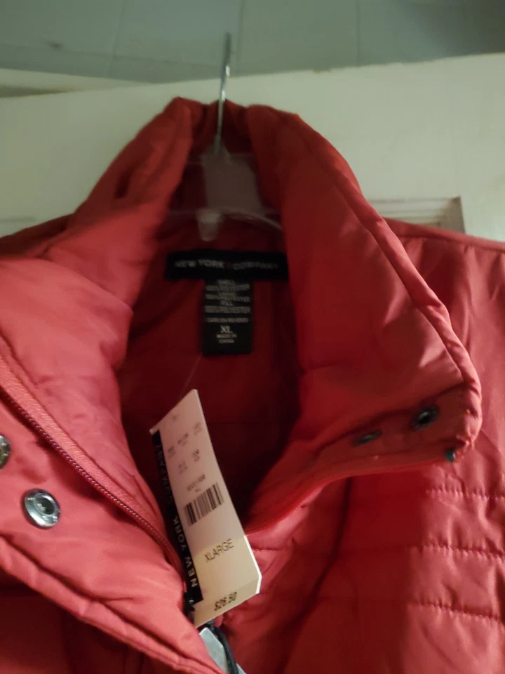 New York & Company Women Sz XL Rust Red Front Zip Quilted Puffer Vest Jacket NWT - Image 2 of 4