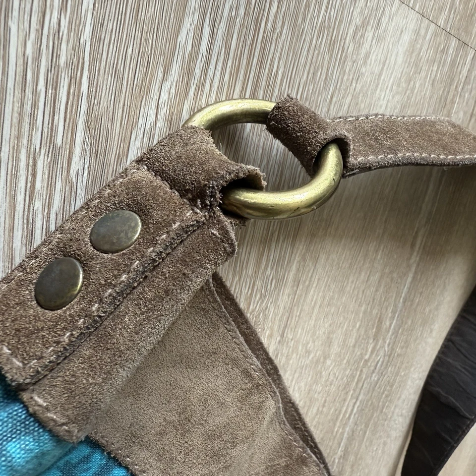 Bolsa Hobo Lucky Brand com detalhes em latão  - Imagem 3 de 4