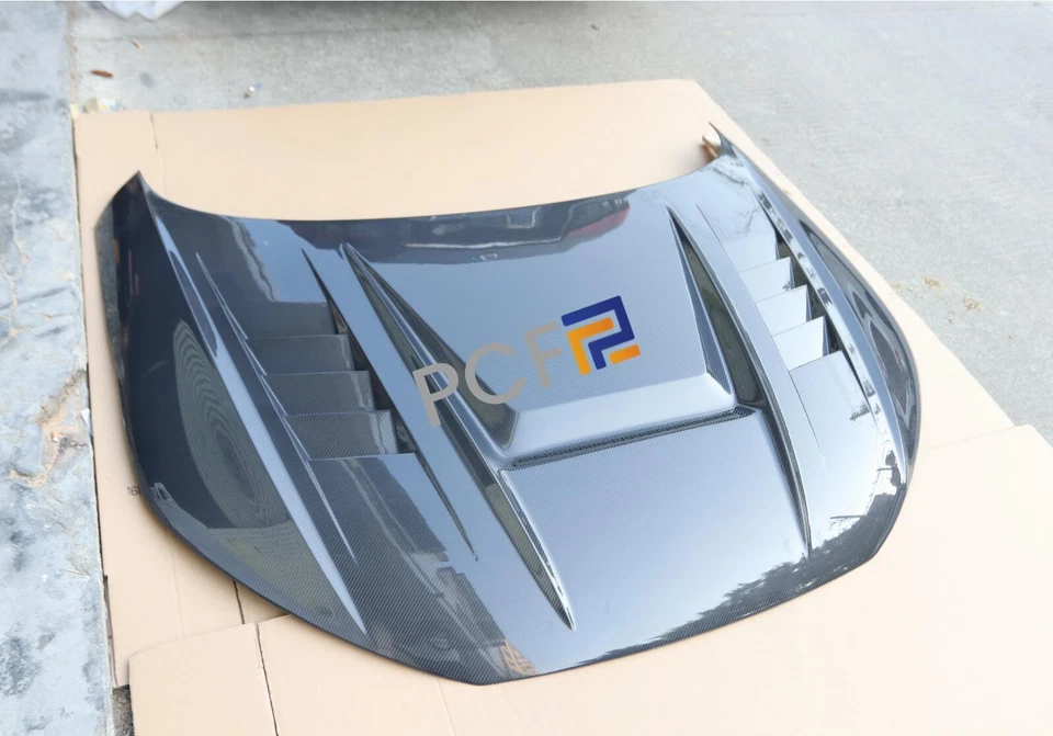 Cubierta de capó ventilada de fibra de carbono real para Audi TT TTS TT RS 2015-2020 Foto 4 de 4