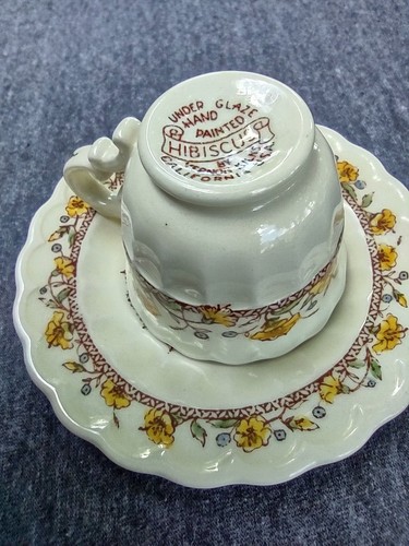 Vernon Kilns Hibiscus Demitasse Cup & Saucer - Picture 3 of 8