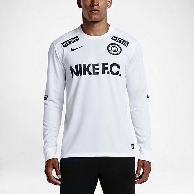 NIKE F.C. Graphic Long-Sleeve Football Top 802407-100 White NIKE F.C. Graphic Long-Sleeve Football Top 802407-100 White