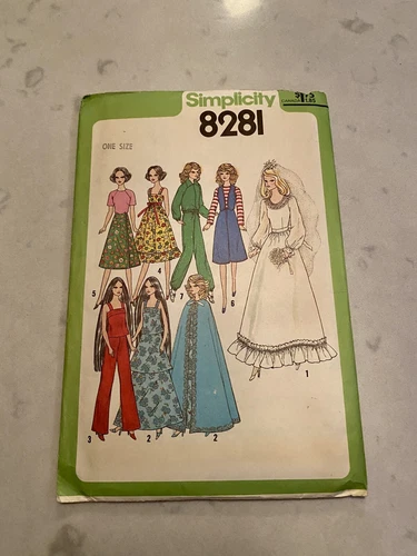 8281 11.5"&12.5" Barbie, Cher, Farrah Doll Clothes Simplicity pattern 1977