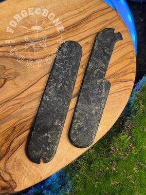 Custom Griffschalen Victorinox 91 mm Plus Forged Carbon Fatcarbon  Forest Green
