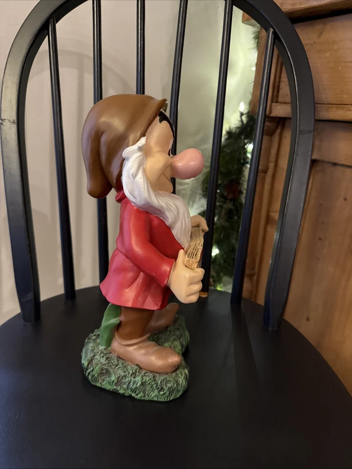 Estatua de jardín de bienvenida gruñón de Disney Go Away 12" Greeter Dwarf divertida usada en excelente estado Foto 4 de 4