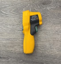 Fluke 62 MAX IR Thermometer  3M Drop -30 To 500C  Water/Dust Resistant IP54