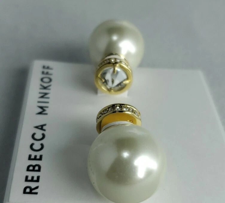 Pendientes de perlas Rebecca Minkoff delanteros traseros en oro al por menor $48 (Estilo: E16310) Foto 2 de 3