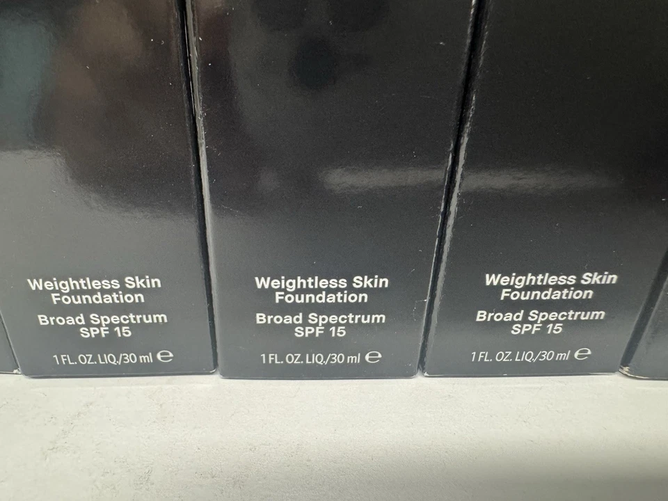 Bobbi Brown Weightless Skin Foundation SPF 15 1fl.oz / 30ml You Pick the shade - Image 2 of 3