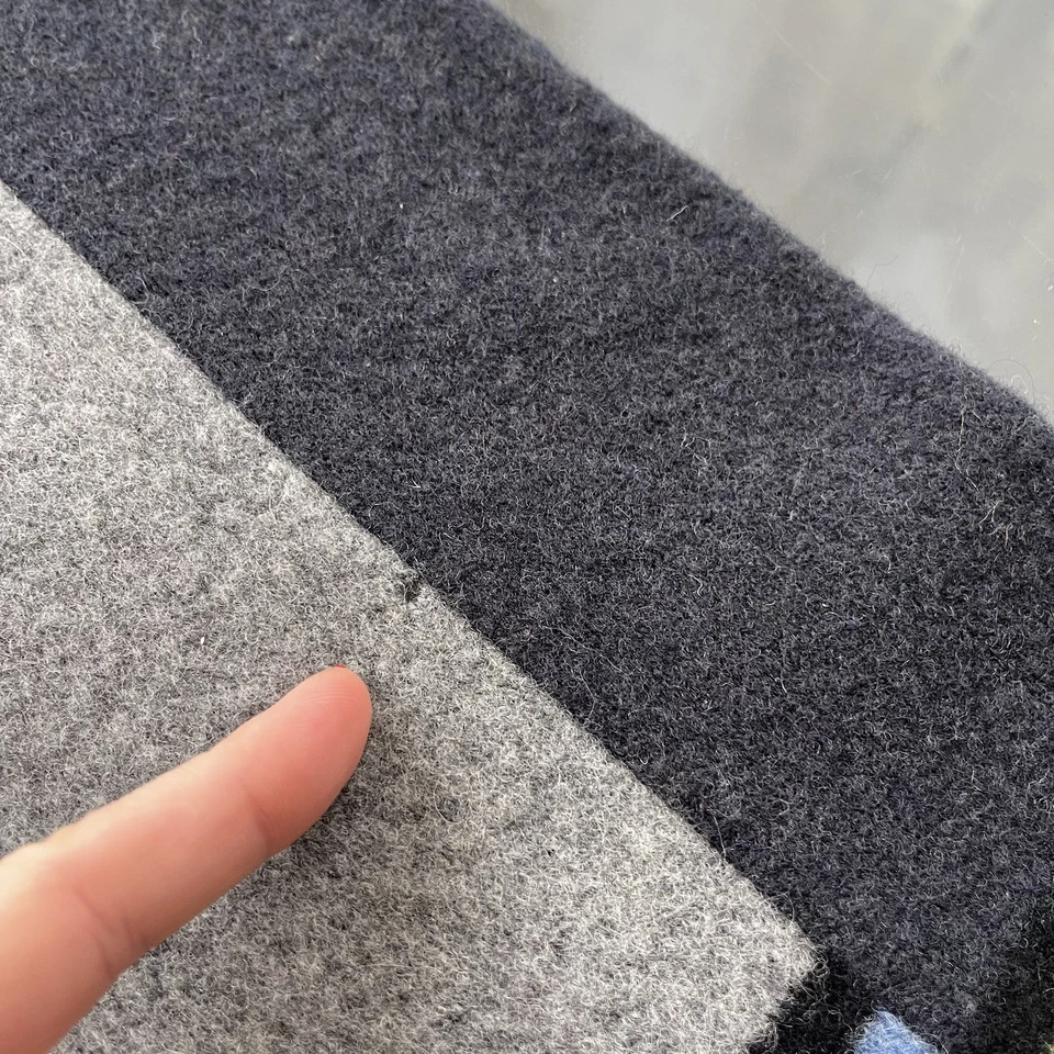 "Bufanda Robert Mackie of Scotland 100 % lana azul gris retazos 72"" X 9"" de largo" Foto 3 de 4