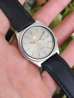 RARE Authentic Vintage Seiko 5 Automatic 21J Grey Dial Japan 7019-8180 Watch