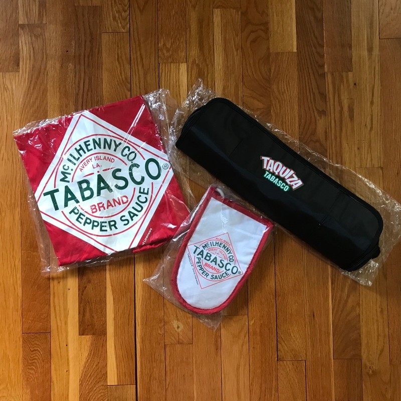 TABASCO / Barbecue Tool set, Oven  Mitt and Apron - TAQUIZA - Promo