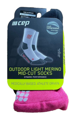 CEP Women Outdoor Merino Mid-Cut Compression Socks Size II or Small Wild Berry