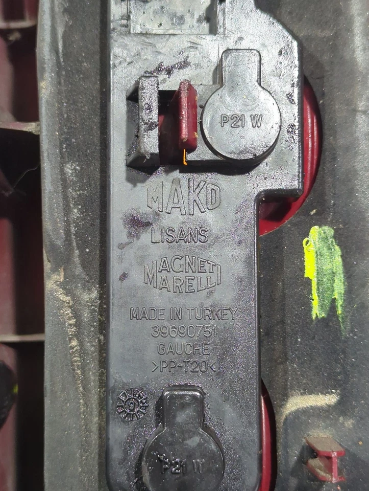 E355906 PILOTO TRASERO IZQUIERDO / 39493 PARA RENAULT MEGANE I GRANDTOUR KA0/1_ - Immagine 3 di 3