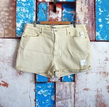 Women's Old Navy High-Waisted O.G. Straight Jean Shorts 3" In SIZE 18 Ecru-Wash