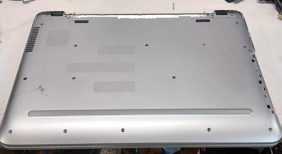 Portátil HP Pavilion 17-g015dx - i7 5ta generación - piezas/reparación #584 Foto 4 de 4