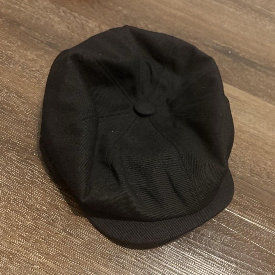 Black Newsboy Cap Solid Pattern Classic Casual Me… - image 1