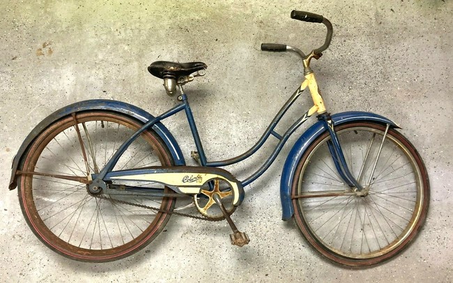 Columbia Crescent step-thru bike