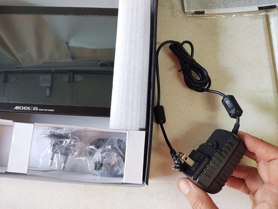 Archos 101 10 1  Internet Table Touch screen Android A101IT 8GB Excellent Pre - Image 4 of 4