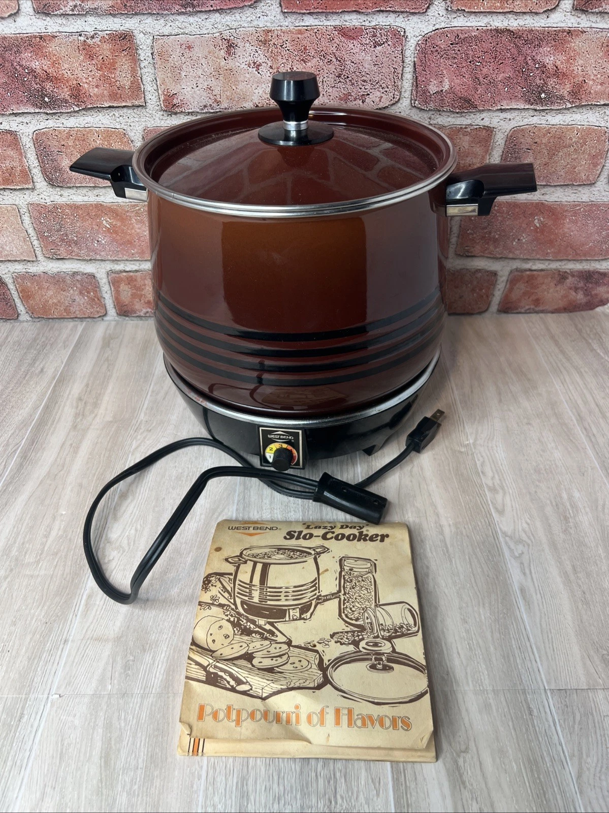 Vintage West Bend Lazy Day 6 Qt Slow Cooker Electric Crock Pot Brown Enamel