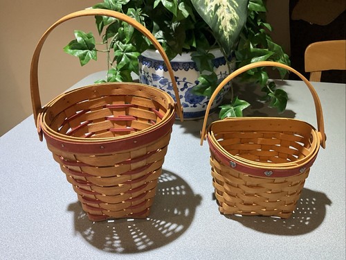 Lot 2 1996 & 2001 hand Woven Baskets Longaberger - Picture 1 of 8